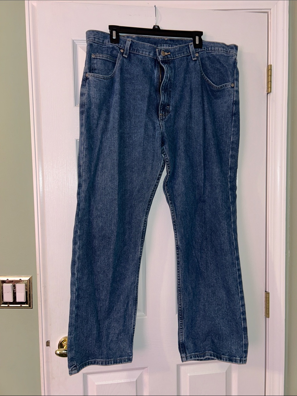 Wrangler Men's Dark Blue Relaxed Straight Jeans